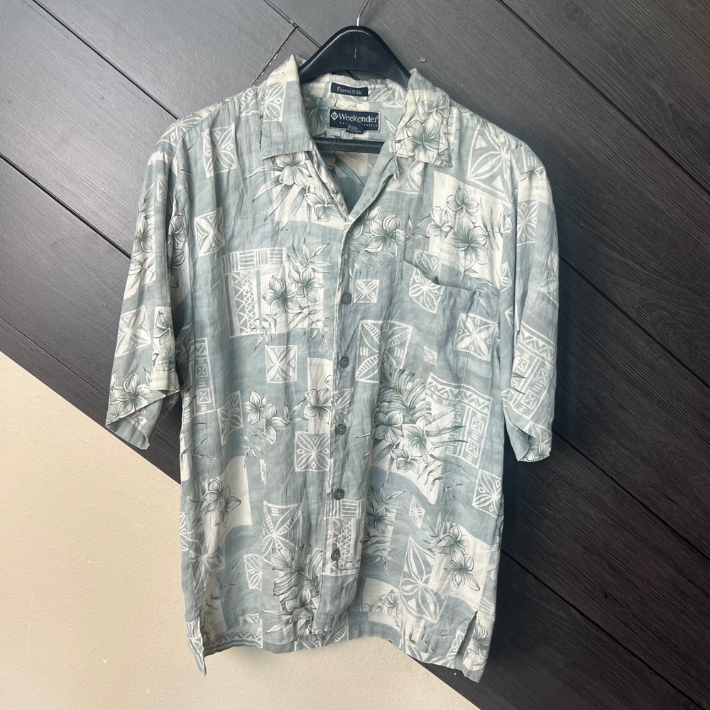 Weekender Men's Silk Blend Hawaiian Button Up Shirt Gray Floral Medium Resprt